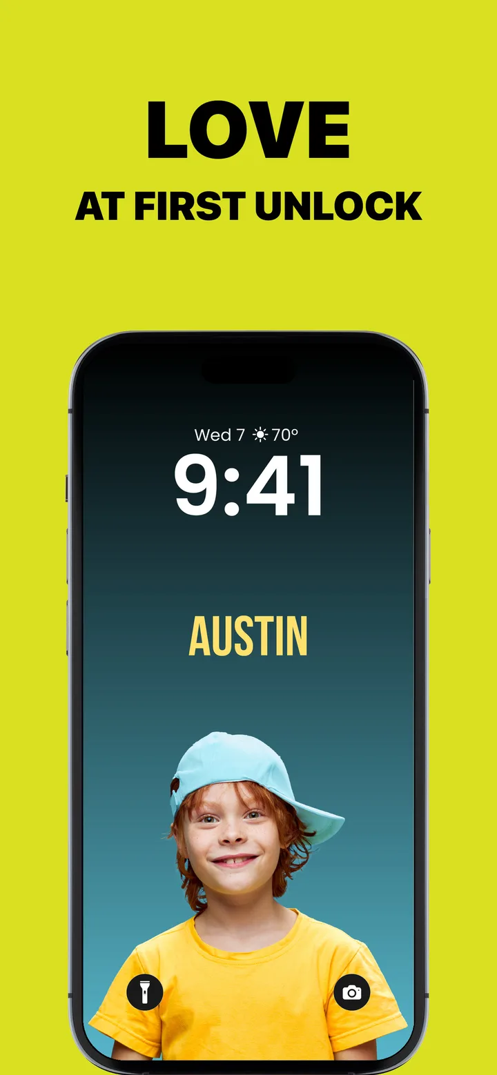 Love at first unlock: the finished wallpaper on a Lock Screen